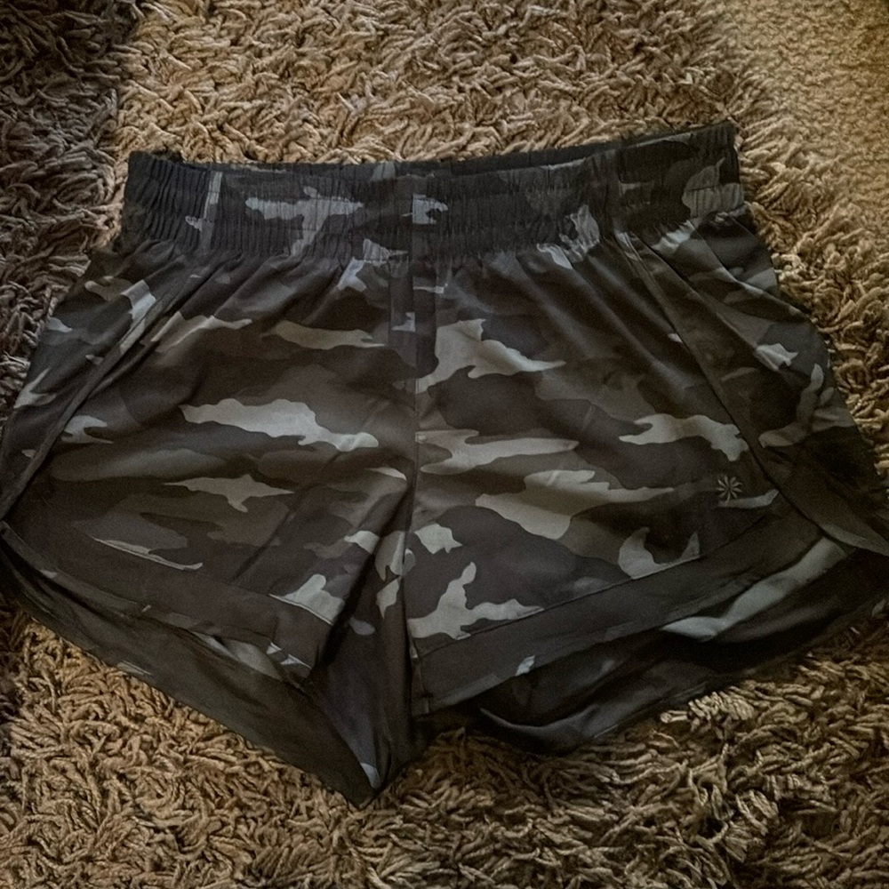Women’s size small athleta shorts